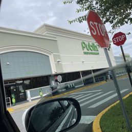 Exterior outside entrance of Publix Supermarkets - Jacksonville, Florida Exterior outside entrance of Publix Supermarkets - Jacksonville, Florida