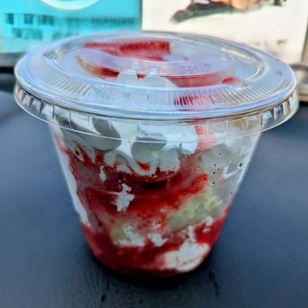 Hill Country B B Q - Strawberry Shortcake - Barbeque Near Me - Hempstead, Texas Hill Country B B Q - Strawberry Shortcake - Barbeque Near Me - Hempstead, Texas