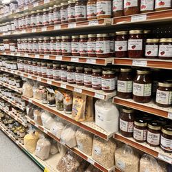 Dutch Country Market