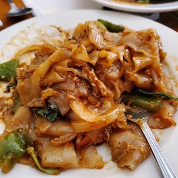 Centre Thai Bistro - Pad Kee Mao (drunken noodles) - Thai Near Me - East Rockaway, New York