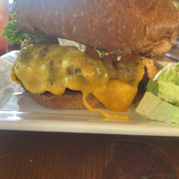 Ski Inn Taphouse Hotel - Fish Sando - Hotels Near Me - Sisters, Oregon Ski Inn Taphouse Hotel - Fish Sando - Hotels Near Me - Sisters, Oregon