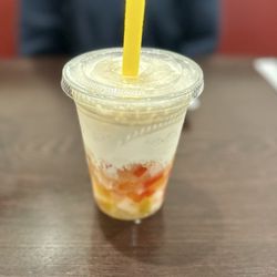 Che Thai (tropical fruit desert drink). YUM!! ( ^_^)b