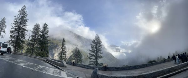 Tunnel View by null