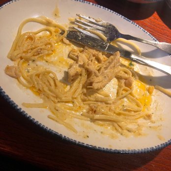 Red Lobster - Chicken Linguini Alfredo, very oily!! - Seafood Near Me - Ontario, California Red Lobster - Chicken Linguini Alfredo, very oily!! - Seafood Near Me - Ontario, California