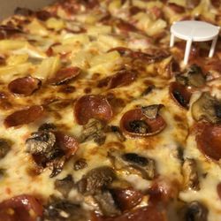 Benny's Pizza - Pizza! Extra large with pepperoni and half mushroom and half pineapple.
