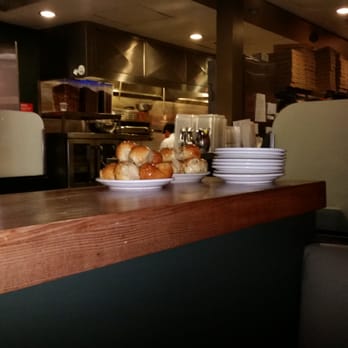 Pizza Nova - Love the complimentary garlic bread balls. - Pizza Near Me - San Diego, California