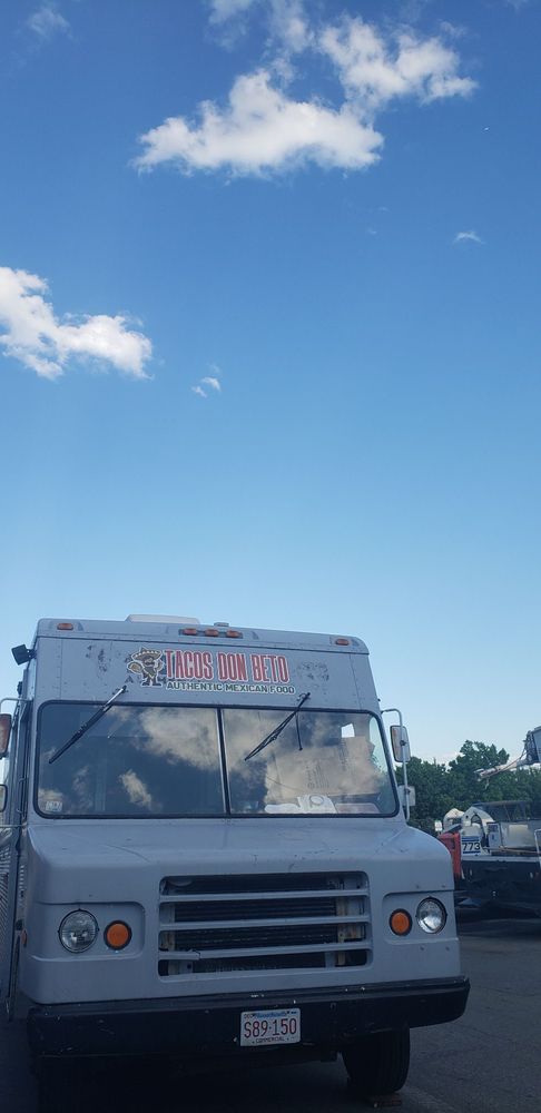 Tacos Don Beto Boston Logo