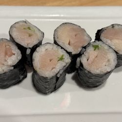 Azan Wok - Yellowtail Roll