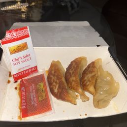 Pan Fried Gyoza 6pcs Pan Fried Gyoza 6pcs