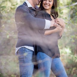 Engagement Photos by Alayna from Lightframe Photo