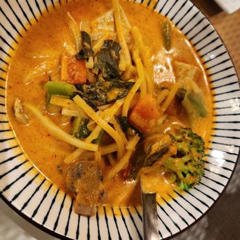 Mahanakon Thai - Vegetable curry with tofu added YUM! - Thai Near Me - Henderson, Nevada Mahanakon Thai - Vegetable curry with tofu added YUM! - Thai Near Me - Henderson, Nevada