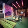 Bar Moxy