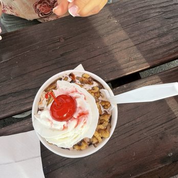 The Sundae Shop - Hot fudge sundae - Burgers Near Me - Midland, North Carolina
