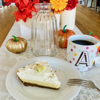 Pie Snob Chandler - Key Lime Pie, to go order, and plated at home. - Desserts Near Me - Chandler, Arizona Pie Snob Chandler - Key Lime Pie, to go order, and plated at home. - Desserts Near Me - Chandler, Arizona