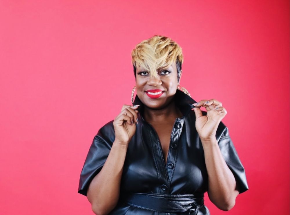 Everything Mignon Logo