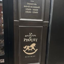 La Madeleine de Proust - Main entrance