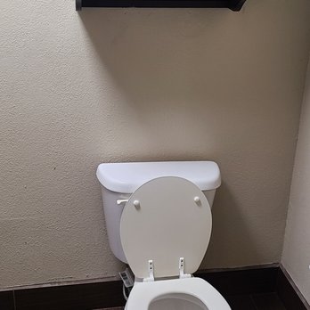 Quality Inn - Tiny Toliet - Hotels Near Me - Sweetwater, Texas Quality Inn - Tiny Toliet - Hotels Near Me - Sweetwater, Texas
