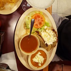 Elba - 3 tacos and beans