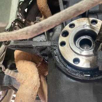 Wheel Maxx - Seal needed to be replaced - Oil Change Stations Near Me - Fresno, California