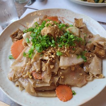 Maliwan Thai Restaurant - Pad see ew - Thai Near Me - Essex, Vermont Maliwan Thai Restaurant - Pad see ew - Thai Near Me - Essex, Vermont