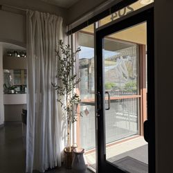Calabasas Dental Spa - Waiting room