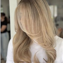 Absolutely love my hair every time! She does such an amazing job with my highlights, it always turns out perfect. Highly recommend her!