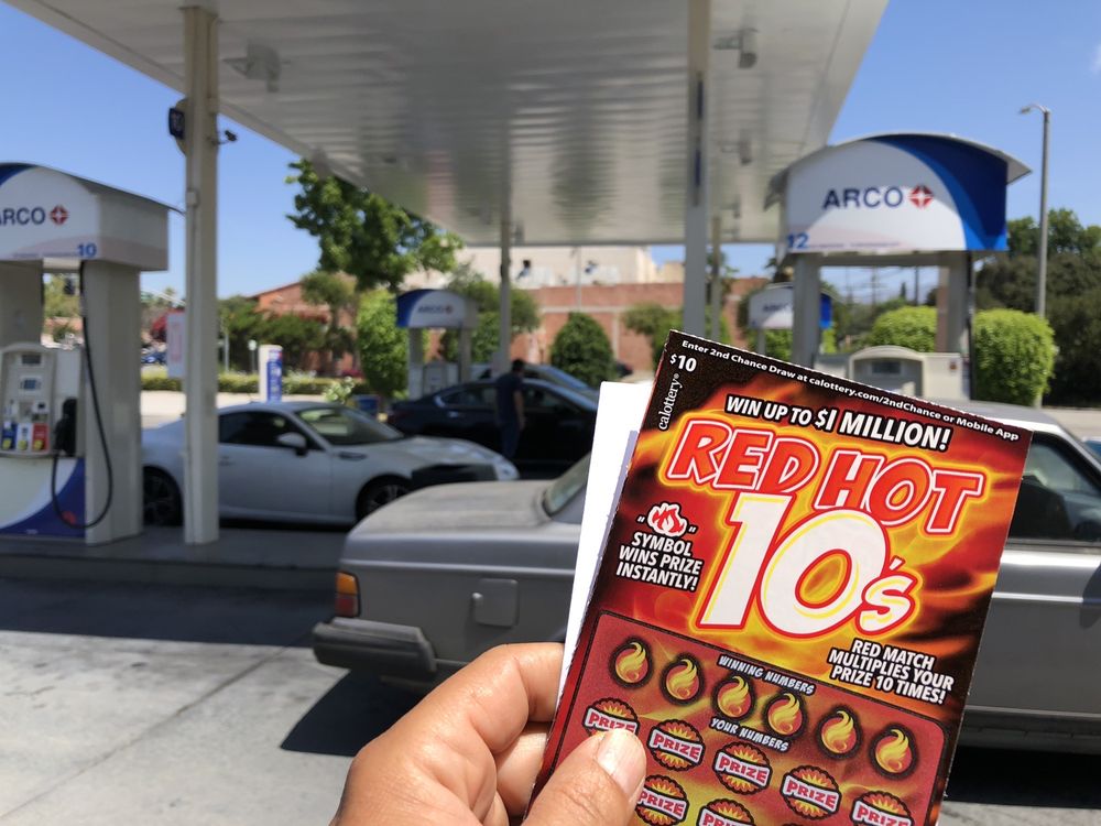 ARCO GAS STATION Updated August 2024 14 Photos 1200 Fair Oaks Ave