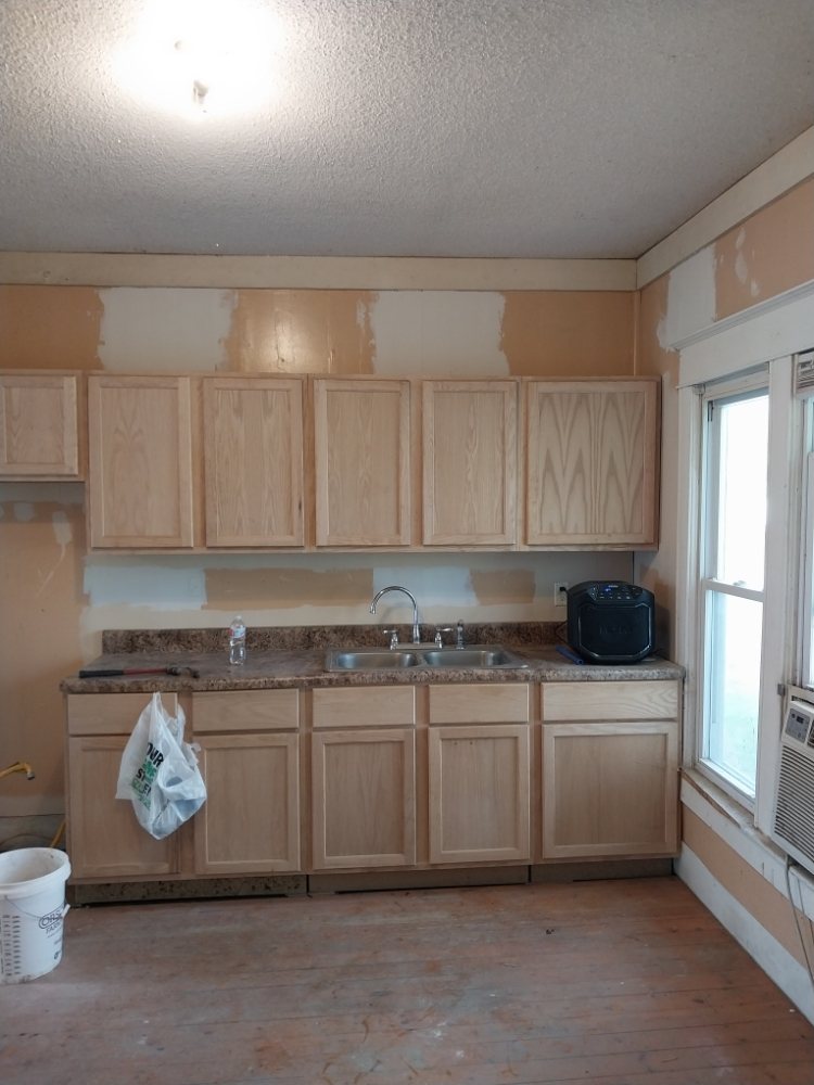 Slide of Moe's Home Maintenance and Repair