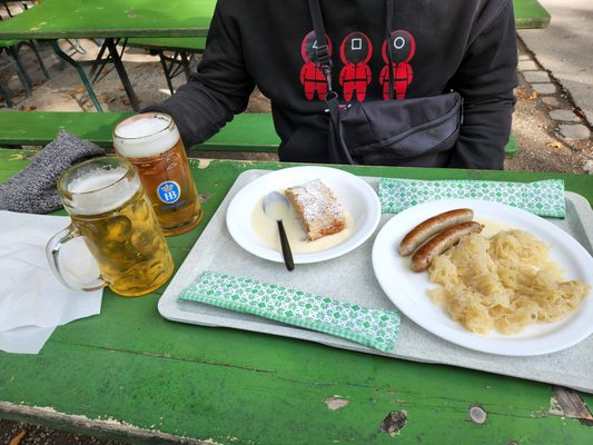 Biergarten am Chinesischen Turm by null