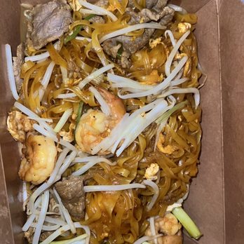 Muay Thai Kitchen - Pad Thai with shrimp and beef - Thai Near Me - San Marcos, California Muay Thai Kitchen - Pad Thai with shrimp and beef - Thai Near Me - San Marcos, California