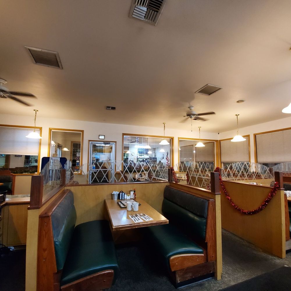 Waffles Caffe - Inside one dining room - Breakfast & Brunch Near Me - Yakima, Washington