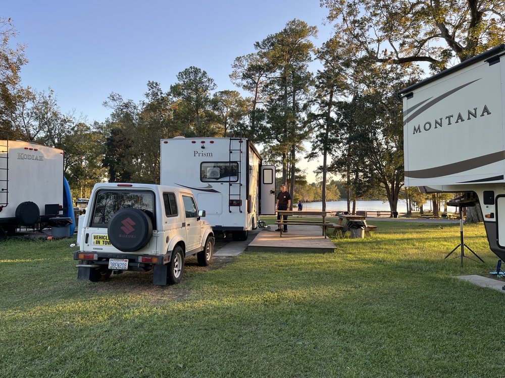 Presley’s Outing Logo