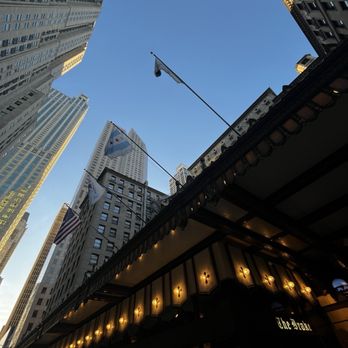 The Drake - Front entrance - Hotels Near Me - Chicago, Illinois