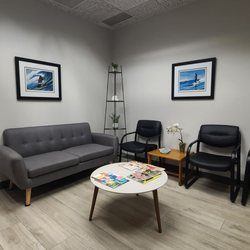 South Bay Sports Medicine Physical Therapy - Waiting Area  05-08-2024