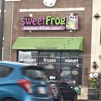 sweetFrog Premium Frozen Yogurt - a car passing by - Ice Cream & Frozen Yogurt Near Me - Pigeon Forge, Tennessee sweetFrog Premium Frozen Yogurt - a car passing by - Ice Cream & Frozen Yogurt Near Me - Pigeon Forge, Tennessee