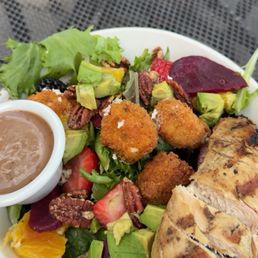 Citrus Berry Salad with Warm Goat Cheese Medallions Citrus Berry Salad with Warm Goat Cheese Medallions