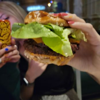 True Food Kitchen - Vegan double cheeseburger - Vegetarian Near Me - Plano, Texas True Food Kitchen - Vegan double cheeseburger - Vegetarian Near Me - Plano, Texas