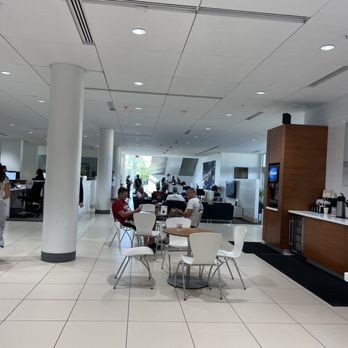 Fields BMW Winter Park - Customers waiting for their cars. - Car Dealers Near Me - Winter Park, Florida Fields BMW Winter Park - Customers waiting for their cars. - Car Dealers Near Me - Winter Park, Florida