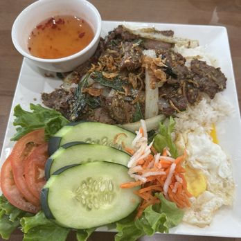 Saigon Quan - Com Bo Xao - rice with fried beef - Chinese Near Me - Austin, Texas Saigon Quan - Com Bo Xao - rice with fried beef - Chinese Near Me - Austin, Texas