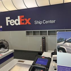 FedEx Ship Center