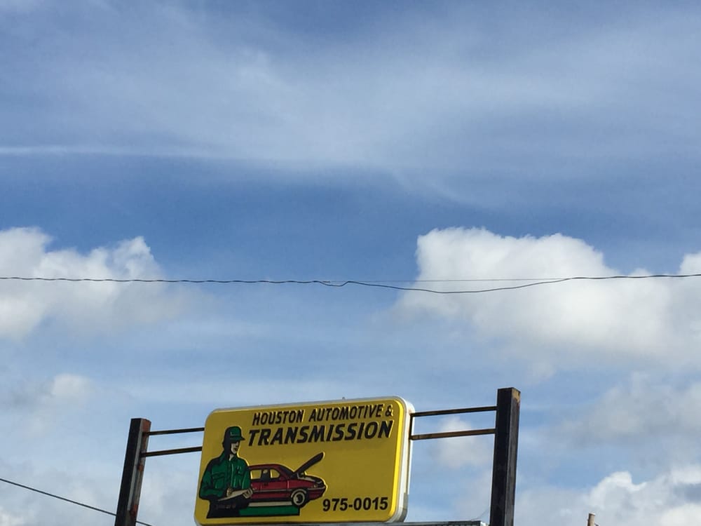 HOUSTON AUTOMOTIVE & TRANSMISSION CENTER 1233 Watson Blvd, Warner