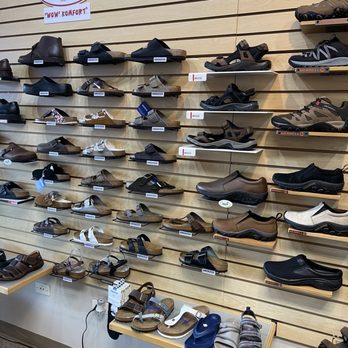 Comfort Shoes - Pikolinos, Merrell, Birkenstock, Naot, Klogs - Shoe Stores Near Me - Littleton, Colorado
