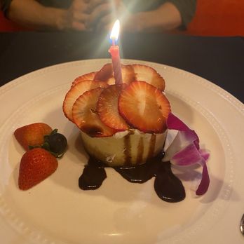 Aina Steak & Seafood - Birthday cheesecake - complimentary - Steakhouses Near Me - Urban Honolulu, Hawaii