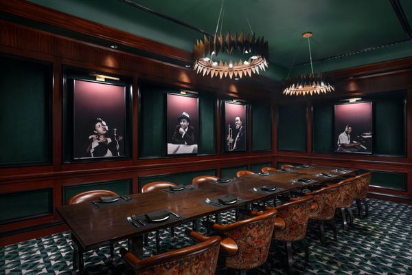 TENDER steakhouse + lounge by null