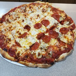 Half sausage, half pepperoni (forgot to ask for well-done, but still quite good).