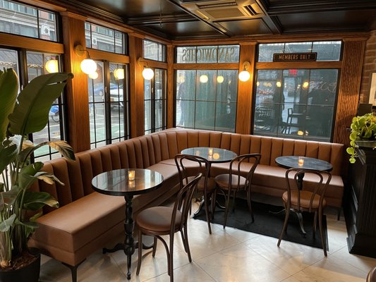 Grand Eleven by null