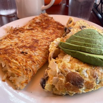Don's Country Kitchen - California Omelet - Breakfast & Brunch Near Me - Oceanside, California Don's Country Kitchen - California Omelet - Breakfast & Brunch Near Me - Oceanside, California