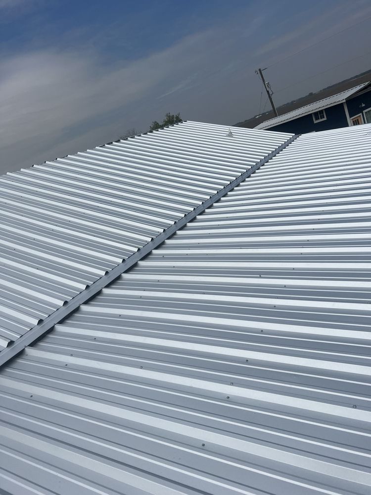 Slide of Victors Welding & Metal Roofing