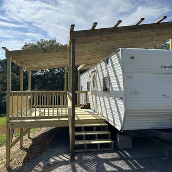 So Pro Renovations - a mobile home under a pergol roof - General Contractors Near Me So Pro Renovations - a mobile home under a pergol roof - General Contractors Near Me