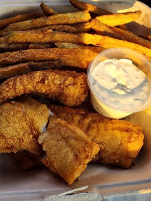 Woggy's Fish n Chips by null